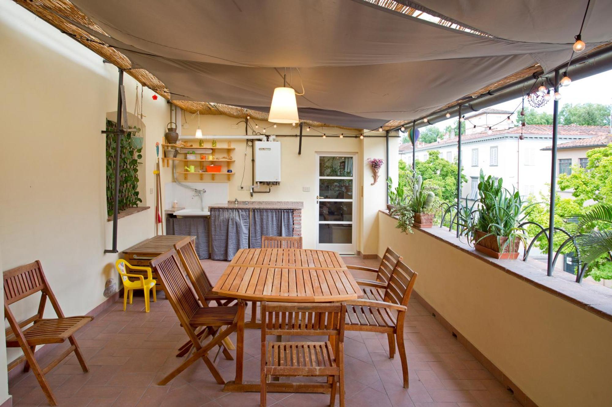 Casa San Girolamo Historic Flat With Cosy Terrace In Lucca'S City Centre Eksteriør billede