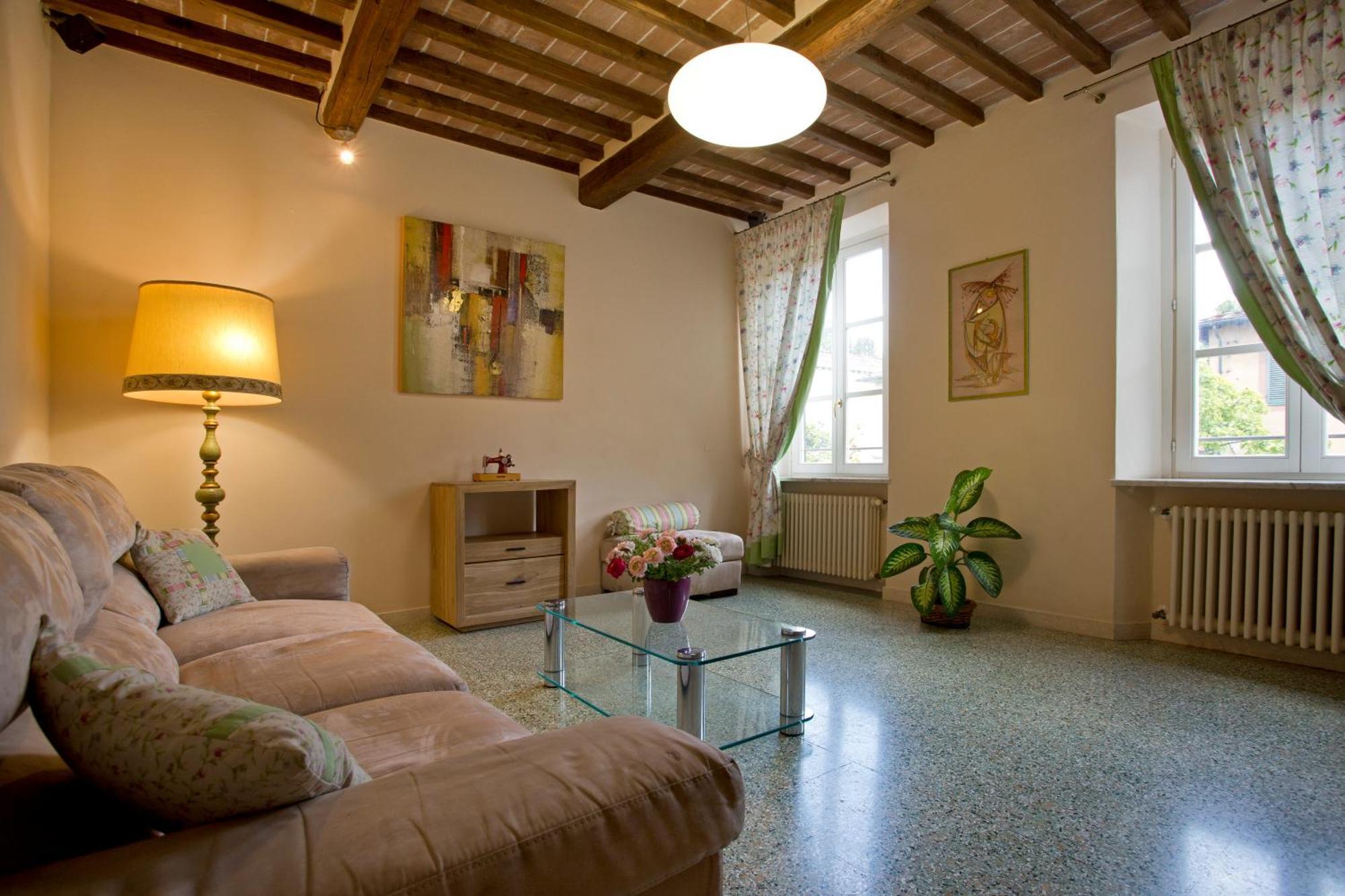 Casa San Girolamo Historic Flat With Cosy Terrace In Lucca'S City Centre Eksteriør billede